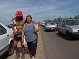 Fotografia,cada persona viaja como puede al santuario del Gaucho Antonio Gil